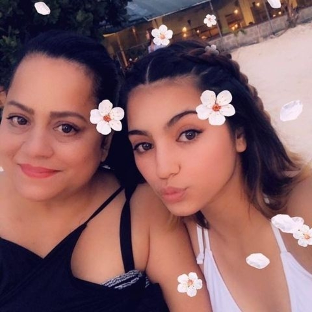 Meet your Posher, Alicia